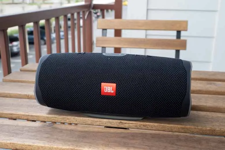 Cách hát Karaoke bằng loa JBL Charge 4 tại nhà bạn nên biết