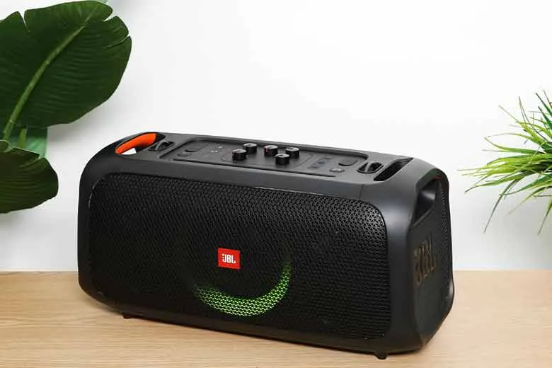 Cách hát Karaoke bằng loa JBL Charge 4 tại nhà bạn nên biết