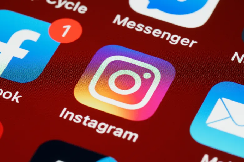 Cách xóa tài khoản Instagram trên iOS 16