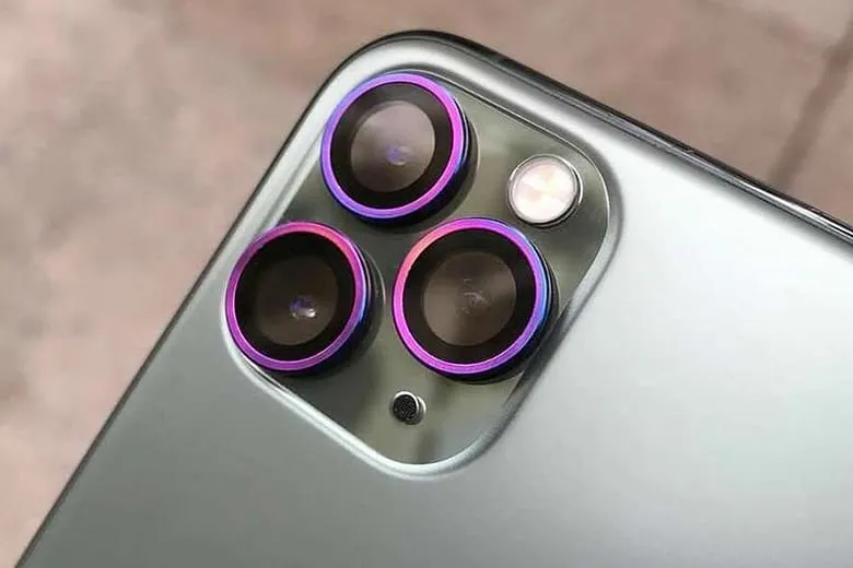 Có nên dán camera iPhone 14 Pro Max để bảo vệ và chống trầy xước không?