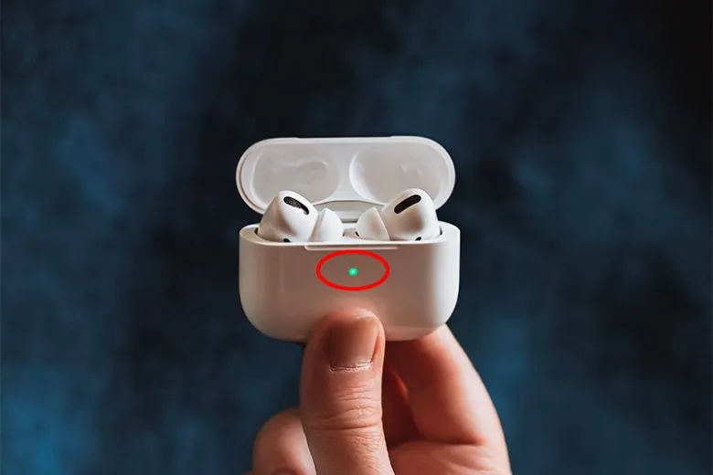 Hướng dẫn 3 cách nhận biết AirPods đầy pin đơn giản nhất