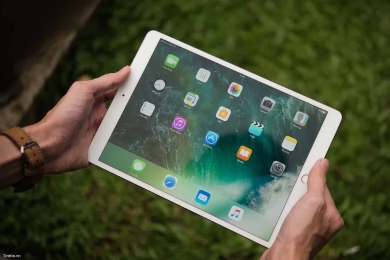 Hướng dẫn 5 Cách xoay màn hình iPhone – iPad nằm ngang, nằm dọc dễ làm nhất cho bạn
