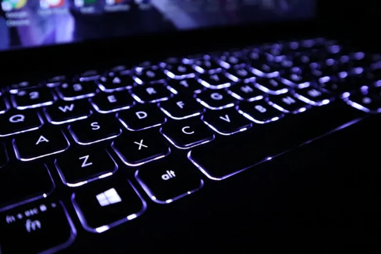 Hướng dẫn cách bật đèn bàn phím Laptop Acer chi tiết đơn giản nhất cho bạn