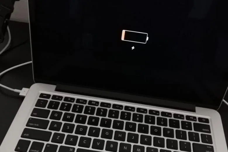 Hướng dẫn sạc pin MacBook đúng cách hạn chế chai pin