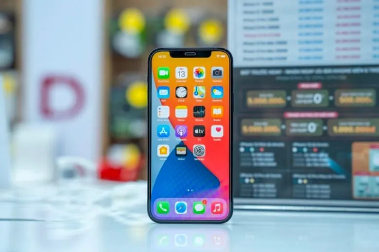 iPhone 13 thường có bị lỗi màn hình không? Có nên mua?