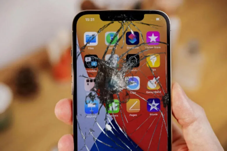 Tổng hợp nguyên nhân và 3 cách khác phục màn hình điện thoại bị vỡ nhanh chóng nhất